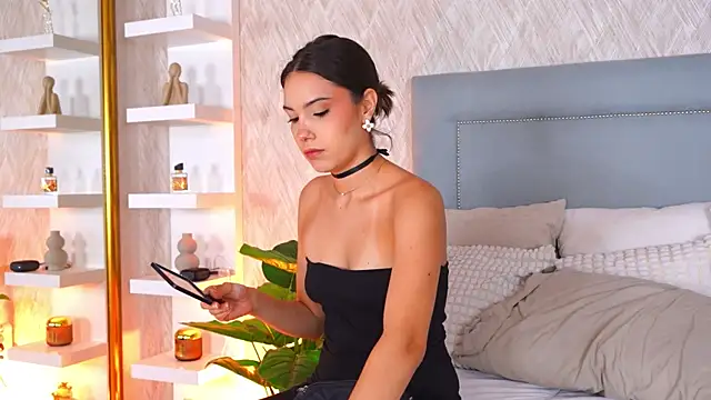Sofy Bradd online show from July 10, 5:40 am