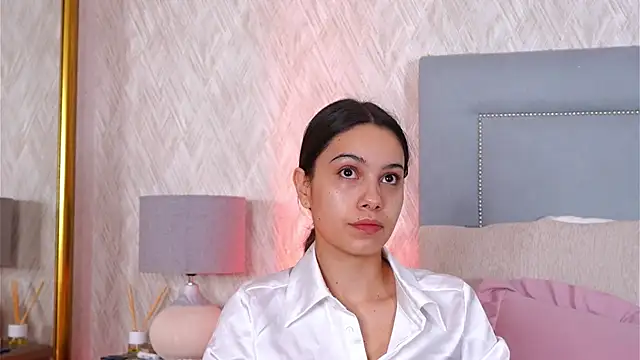 Snapshot of Sofy_Bradd chatting on October 9, 3:07 am Sofy Bradd online show from October 9, 3:07 am