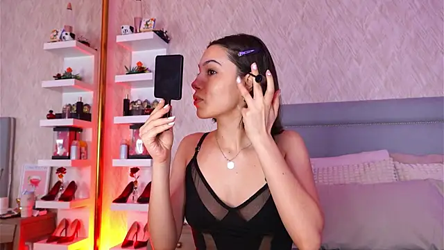 Sofy Bradd online show from January 11, 7:15 am