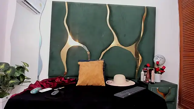 perlaasm online show from October 15, 1:08 pm