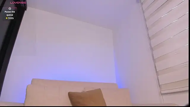 arianna 000 online show from December 18, 1:37 pm