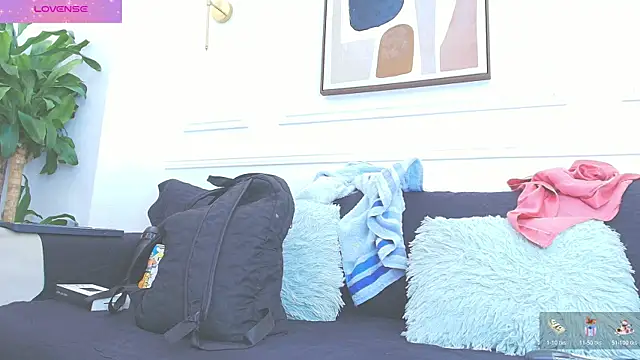 Daisy Price online show from November 29, 11:32 am