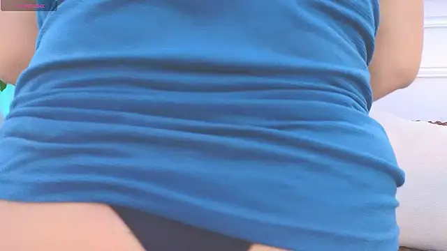 Daisy Price online show from March 19, 11:10 am