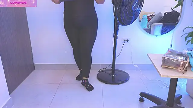 Daisy Price online show from March 14, 10:54 am