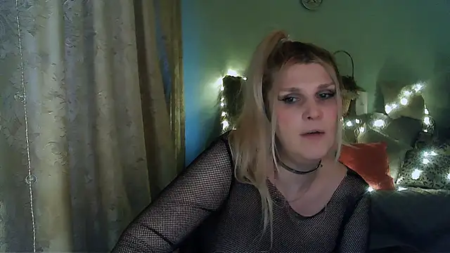 Snapshot of TsPostophere chatting on February 2, 1:41 pm TsPostophere online show from February 2, 1:41 pm