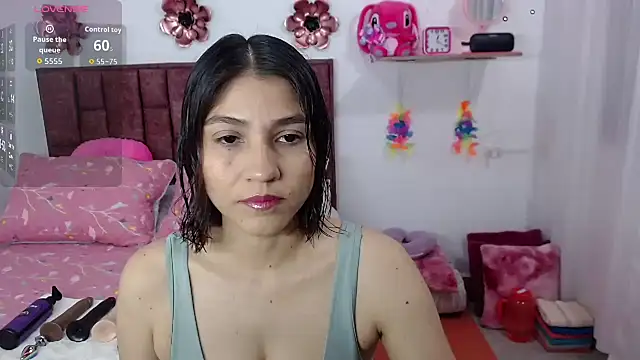 Lunna desire online show from October 20, 4:40 pm