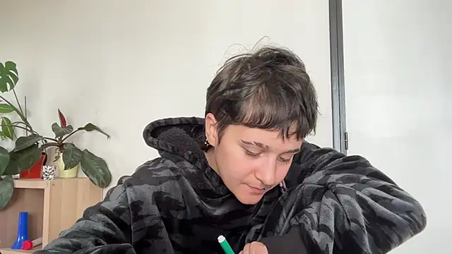 NIQUE TARAXX online show from September 22, 11:27 am