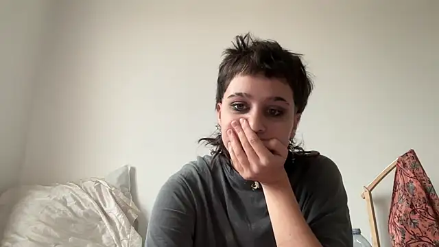 NIQUE TARAXX online show from October 4, 2:07 pm