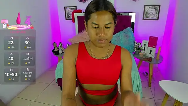 Khloee f w online show from September 20, 1:38 pm