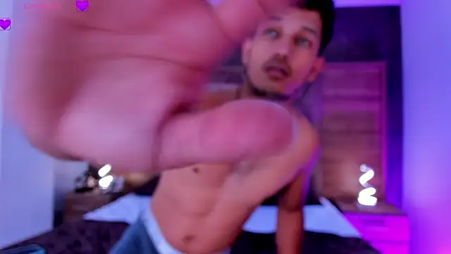 EimyAndMaxi online show from March 28, 10:00 pm