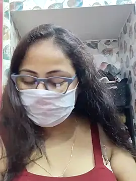 Snapshot of nisha_1110 chatting on April 28, 2:43 pm nisha 1110 online show from April 28, 2:43 pm