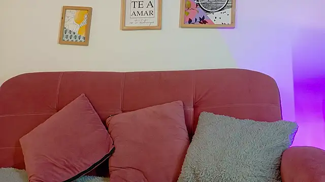 Karina2Smith online show from March 6, 7:09 pm