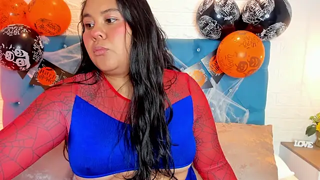 Snapshot of julieta_miller01 chatting on October 29, 11:31 am julieta miller01 online show from October 29, 11:31 am