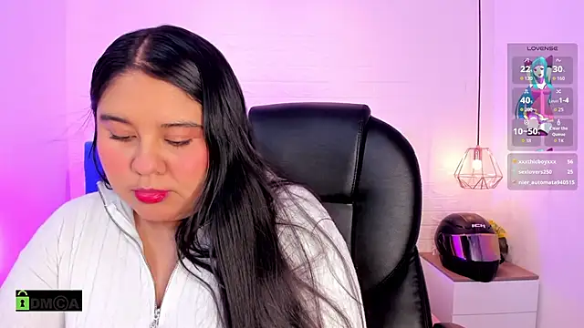 Snapshot of julieta_miller01 chatting on December 3, 11:42 am julieta miller01 online show from December 3, 11:42 am