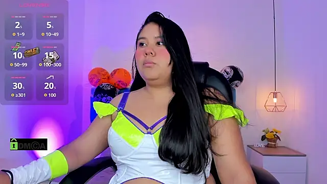 Snapshot of julieta_miller01 chatting on October 31, 11:40 am julieta miller01 online show from October 31, 11:40 am