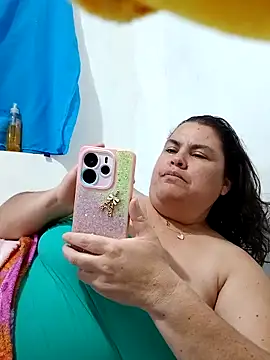 yaneth  online show from November 13, 1:53 am