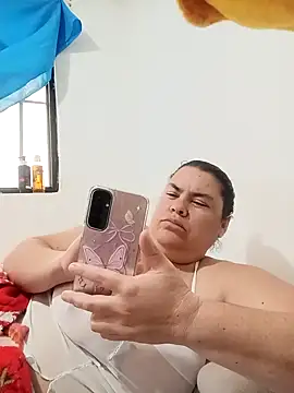 yaneth  online show from October 14, 11:33 am