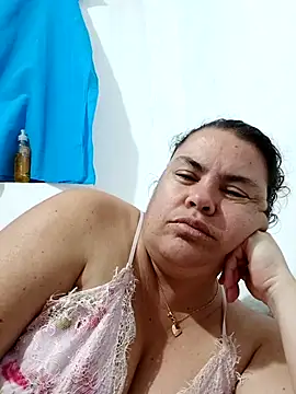 yaneth  online show from October 28, 11:03 pm