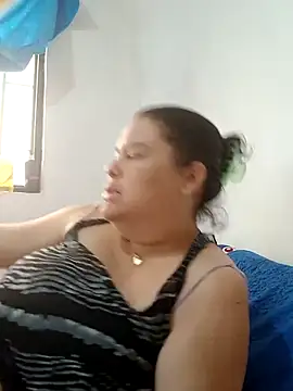 yaneth  online show from December 5, 1:53 pm