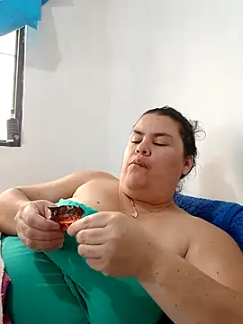 yaneth  online show from November 20, 1:56 pm