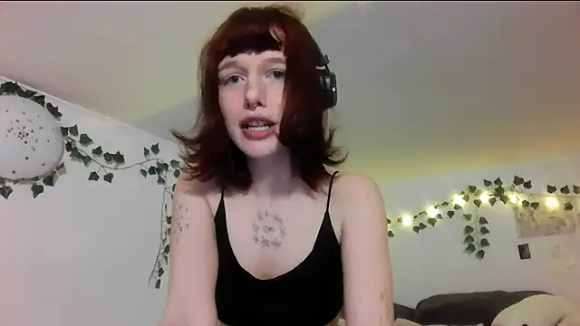 LeelooYolo online show from April 3, 12:06 am