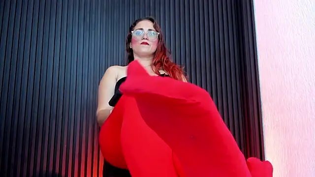 MissKathyfox online show from December 5, 6:06 pm