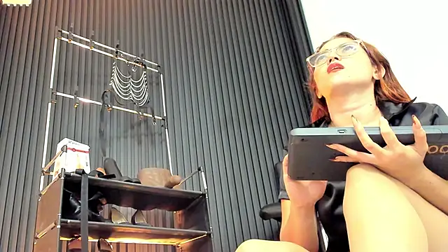 MissKathyfox online show from November 10, 7:52 pm