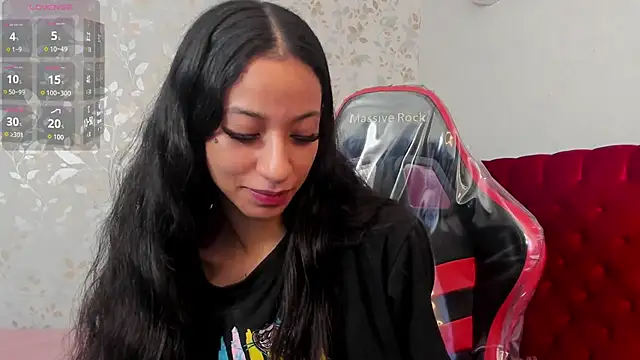 Snapshot of MegannBabby chatting on December 17, 8:25 pm MegannBabby online show from December 17, 8:25 pm