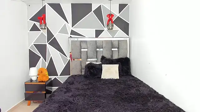 Snapshot of valeria-duarte chatting on May 5, 7:39 pm valeria-duarte online show from May 5, 7:39 pm