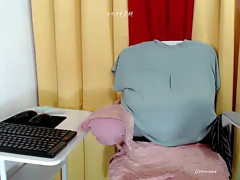nesianhottits online show from May 22, 3:21 pm
