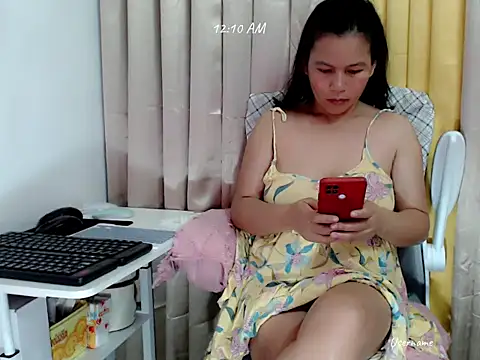 nesianhottits online show from April 15, 4:11 pm