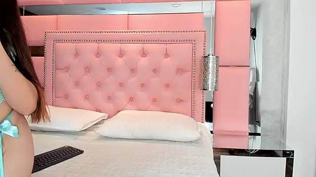 LiliCarterm online show from January 8, 8:04 pm