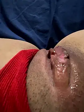 Lisaa420  online show from January 9, 2:18 am