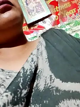 yuana25 online show from February 25, 1:00 pm