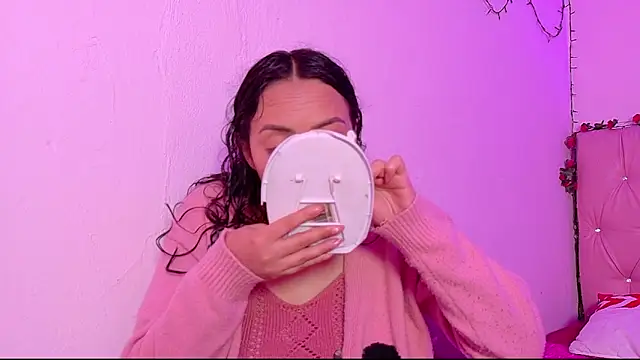 Snapshot of manumeow1 chatting on February 10, 10:20 pm manumeow1 online show from February 10, 10:20 pm