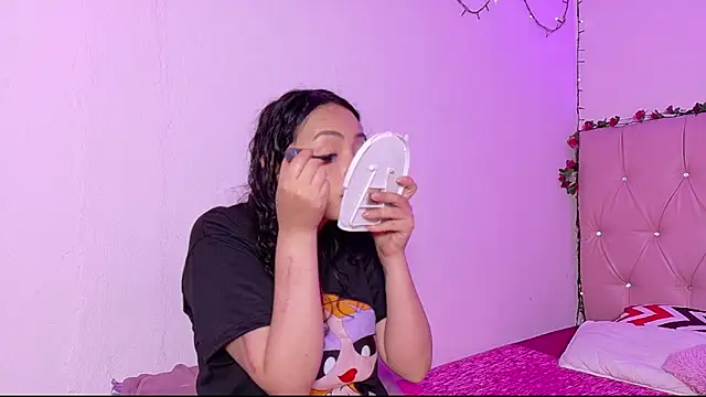 Snapshot of manumeow1 chatting on February 9, 10:19 pm manumeow1 online show from February 9, 10:19 pm