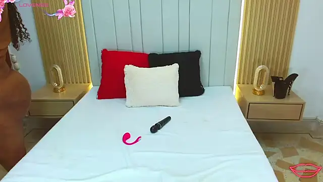 WildScarlet online show from October 15, 12:57 pm