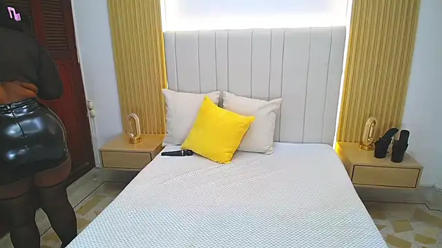 WildScarlet online show from March 29, 12:51 pm