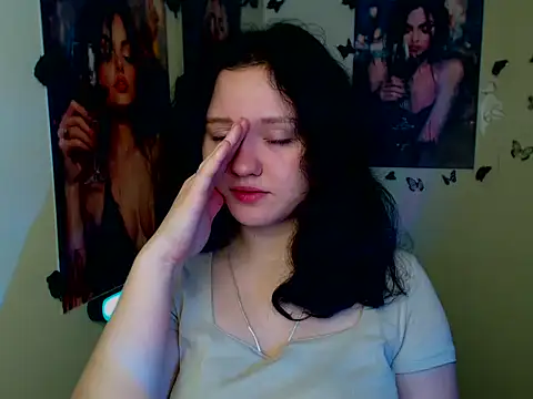 Snapshot of LadyAlice_ chatting on November 5, 7:11 am LadyAlice online show from November 5, 7:11 am