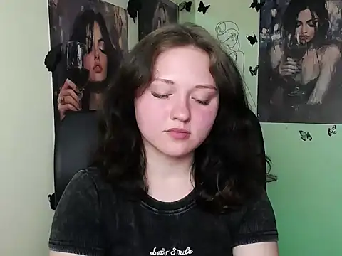 Snapshot of LadyAlice_ chatting on May 27, 6:15 pm LadyAlice online show from May 27, 6:15 pm