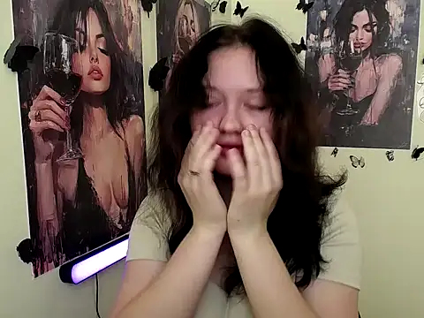 LadyAlice  online show from September 20, 6:07 am