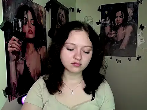 LadyAlice  online show from September 24, 6:09 am