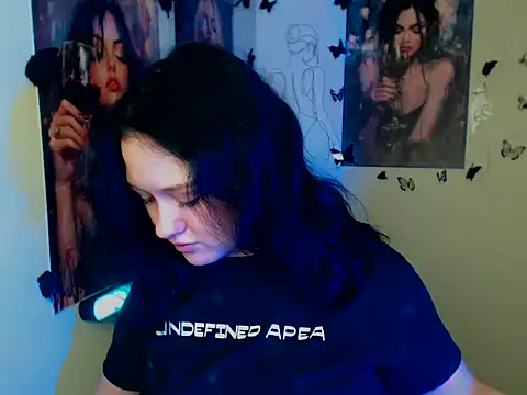 Snapshot of LadyAlice_ chatting on November 4, 7:01 am LadyAlice online show from November 4, 7:01 am