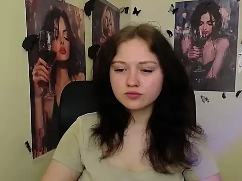 LadyAlice  online show from April 13, 6:17 am