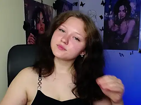 Snapshot of LadyAlice_ chatting on July 4, 6:09 am LadyAlice online show from July 4, 6:09 am