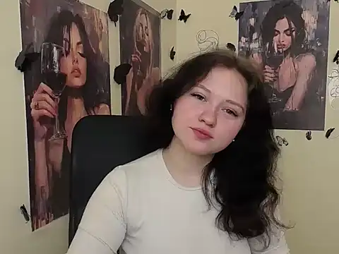 LadyAlice  online show from April 4, 5:14 am