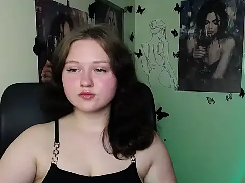 Snapshot of LadyAlice_ chatting on June 17, 6:07 pm LadyAlice online show from June 17, 6:07 pm