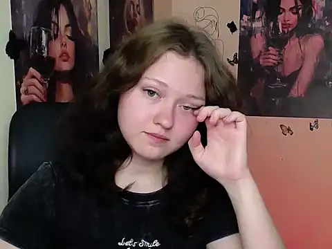 Snapshot of LadyAlice_ chatting on July 15, 5:58 am LadyAlice online show from July 15, 5:58 am