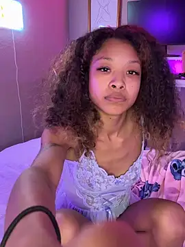 Snapshot of rubywithpearls chatting on December 1, 11:27 pm rubywithpearls online show from December 1, 11:27 pm