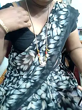 Snapshot of lolida69thamil chatting on October 6, 5:41 am lolida69thamil online show from October 6, 5:41 am